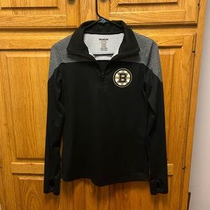 Women’s small quarter zip bruins shirt